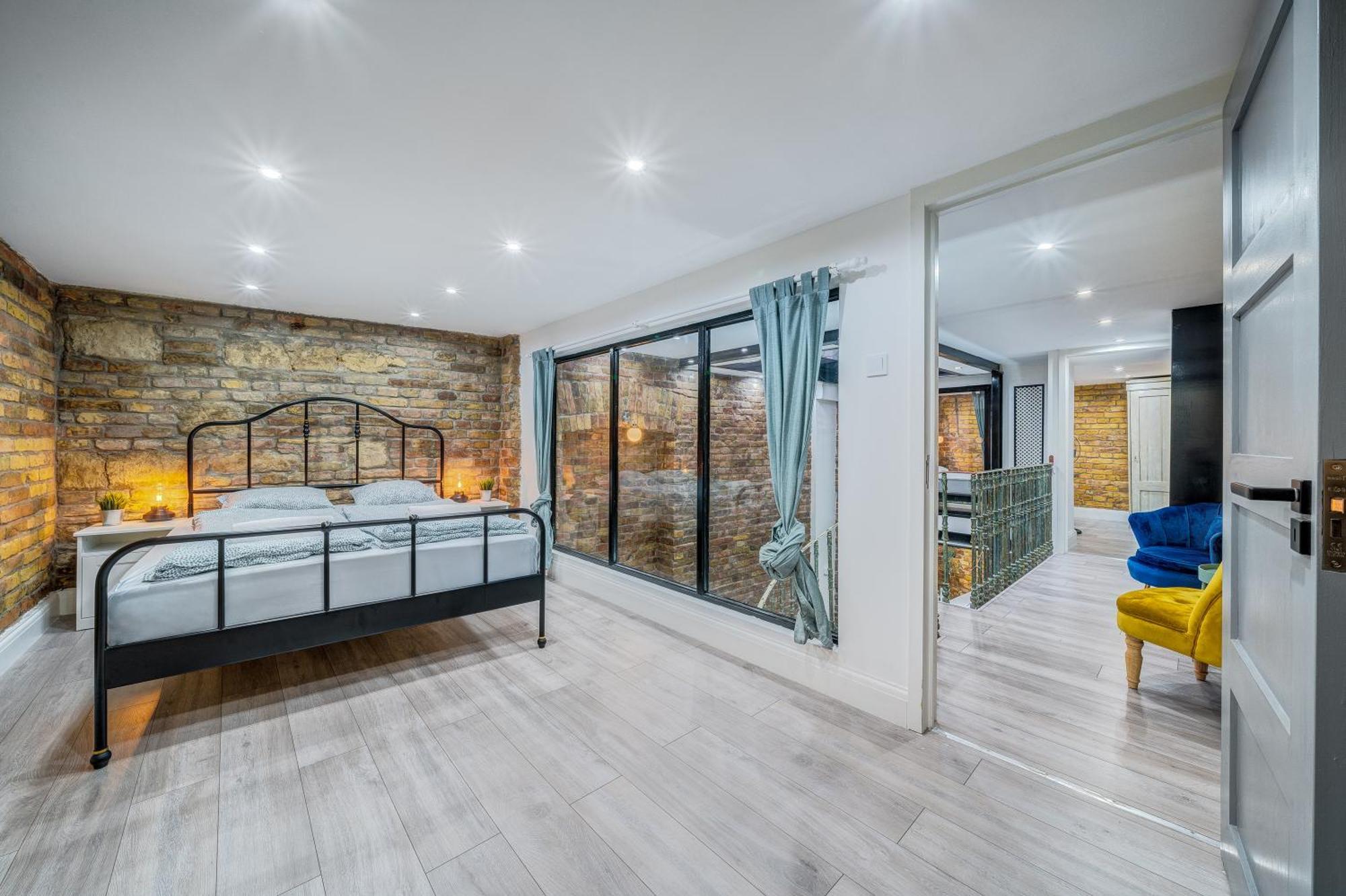 City Center Loft Haven: Modern Elegance Budapest Esterno foto
