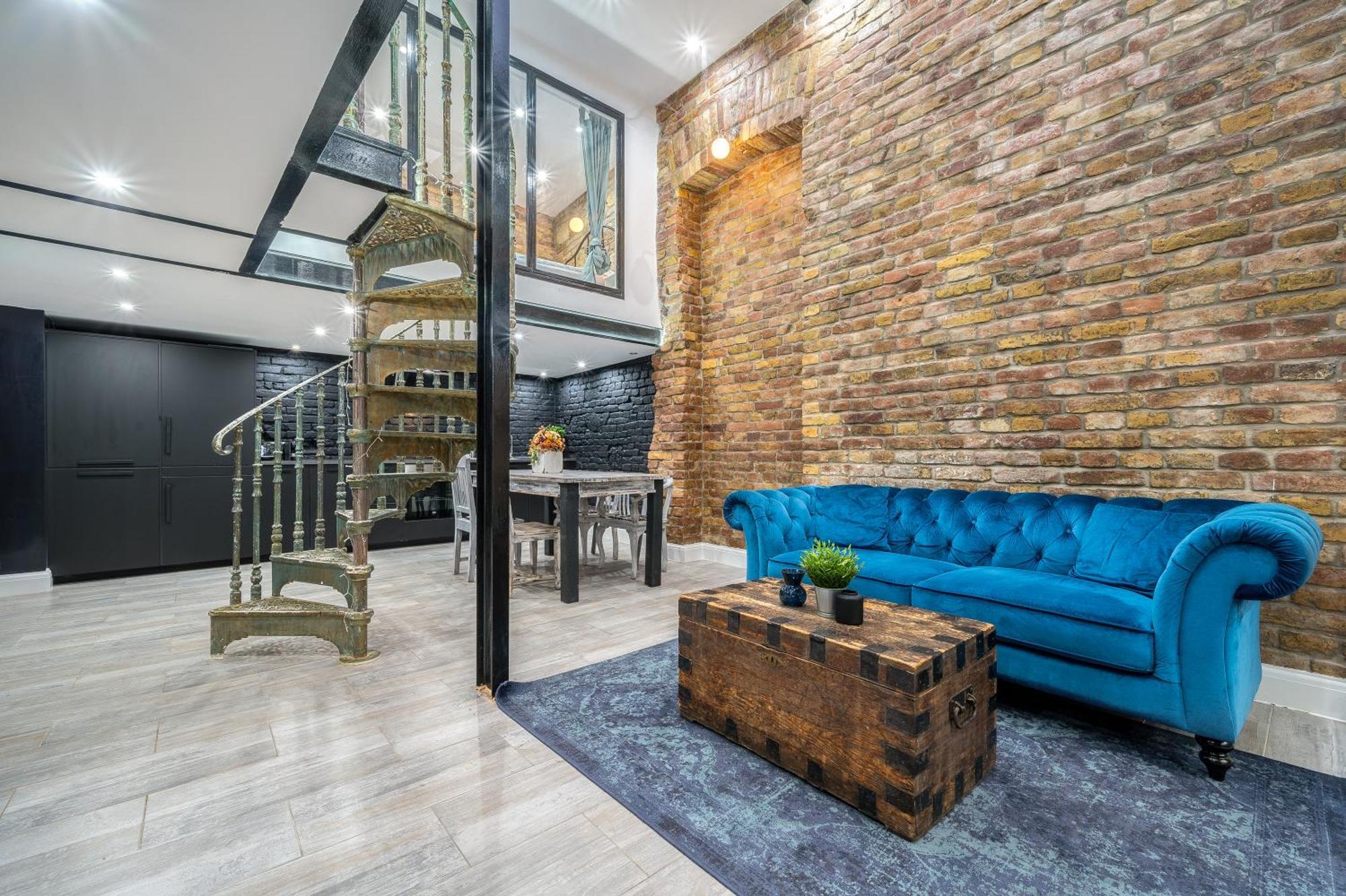 City Center Loft Haven: Modern Elegance Budapest Esterno foto